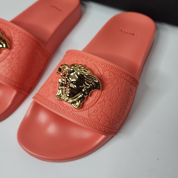 Versace Palazzo Pool Slides size 36.5 - Picture 4 of 12